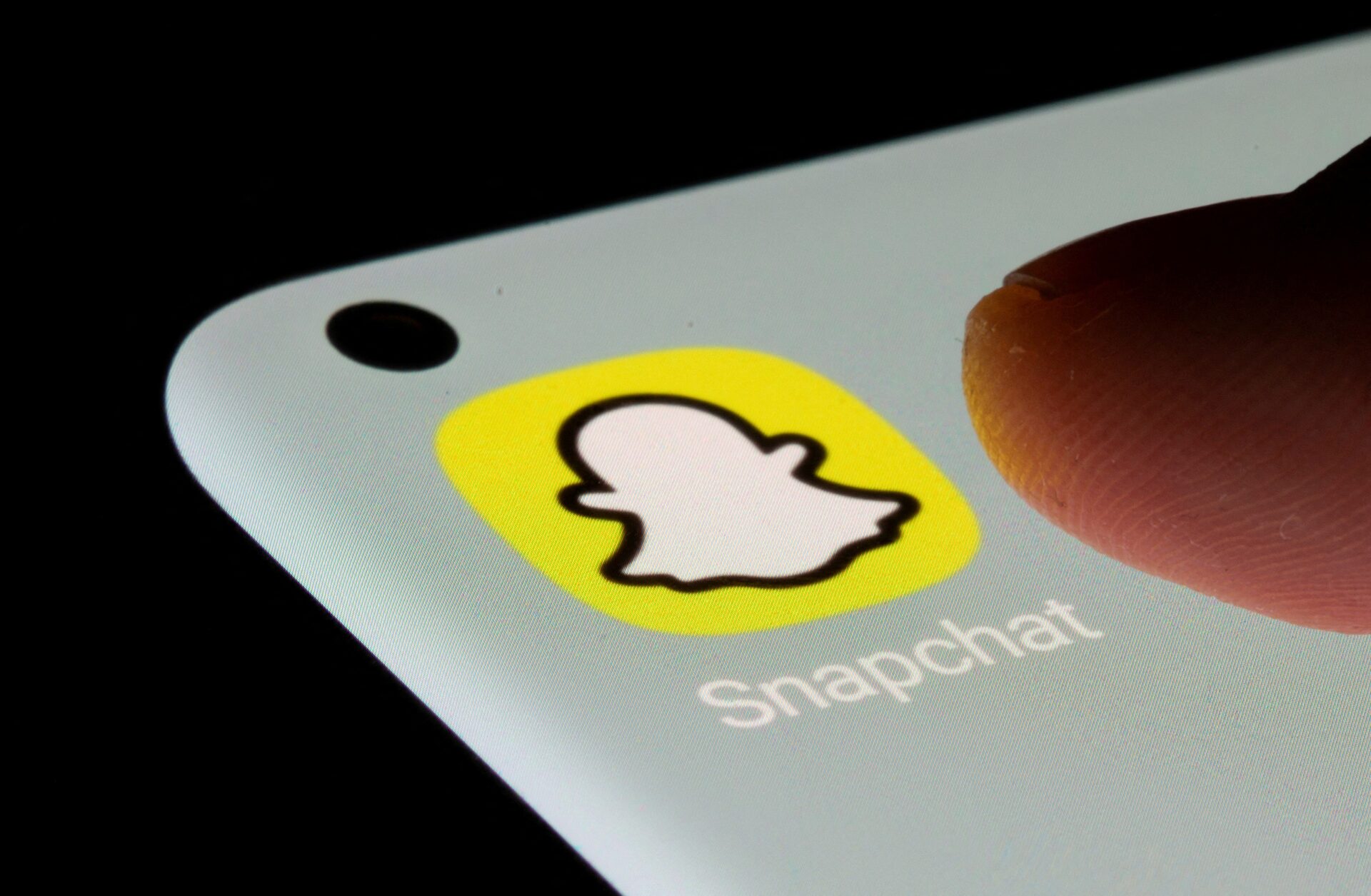 Snap Stock Snapchat stock surges in 2025 amid AR innovation and revenue growth – chart showing SNAP upward trend