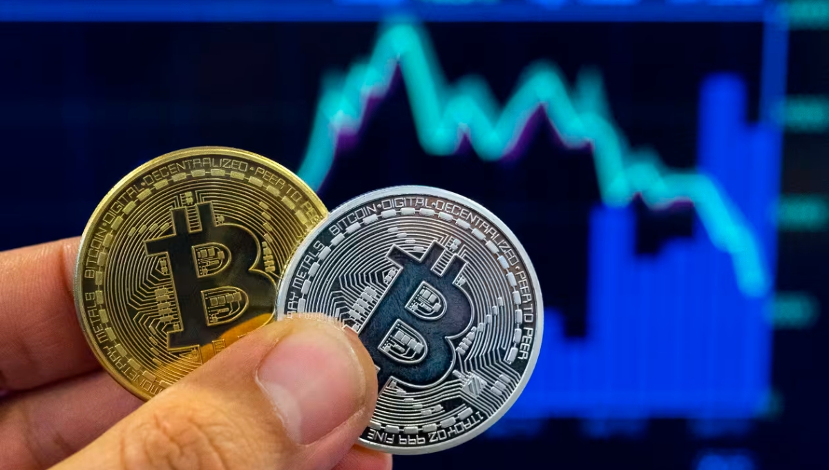 Bitcoin Surges Past $117,000 as Fed Hints at Interest Rate Cuts