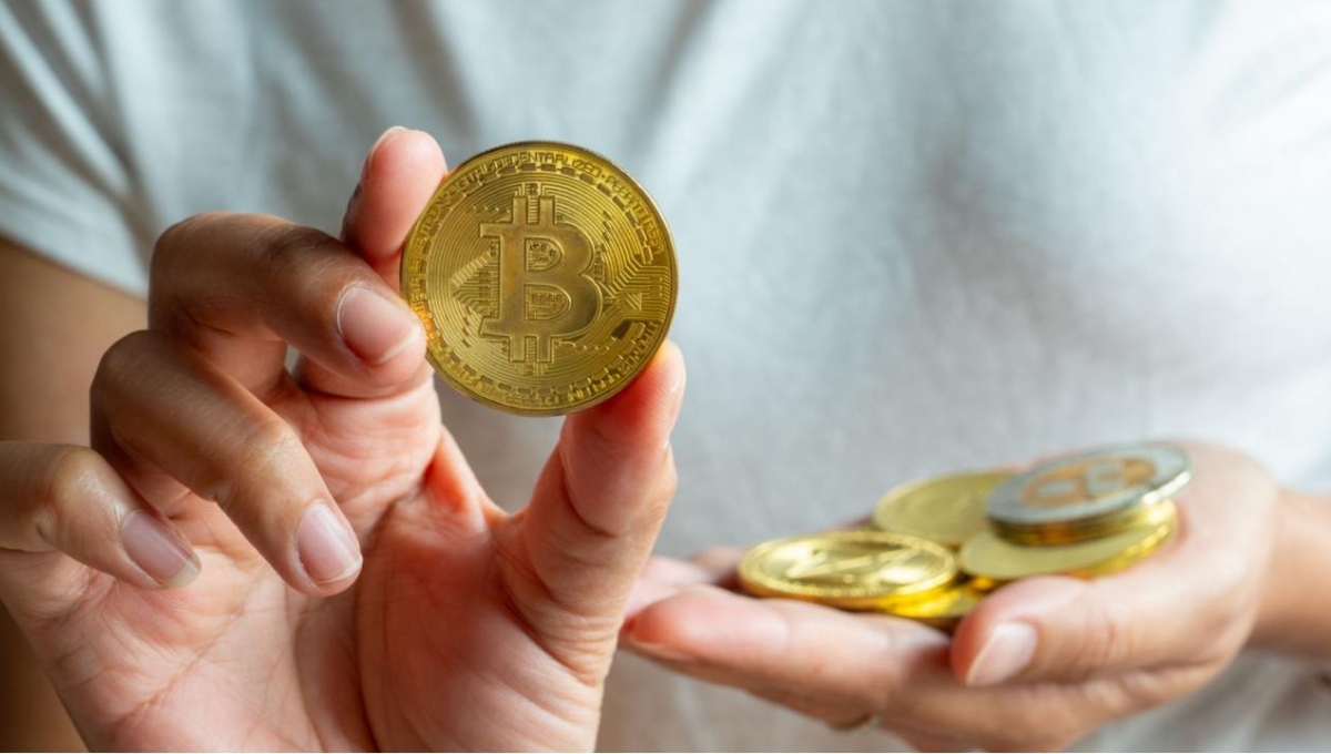 BlackRock Strikes Gold $260 Million from Bitcoin and Ethereum ETFs