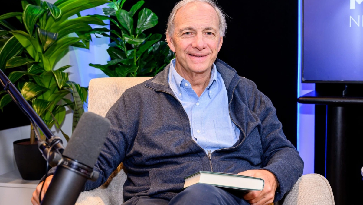 Ray Dalio Warns of Dollar Weakness as Crypto and Gold Gain Trust
