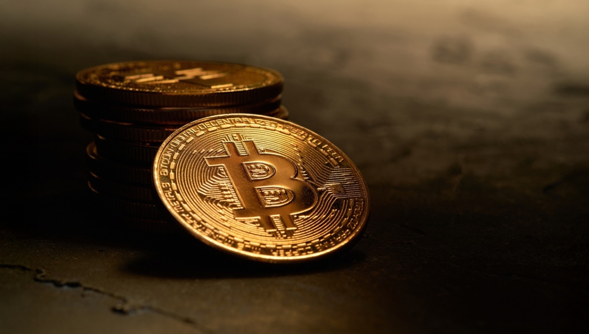 Bitcoin Cash Shines Amid Altcoin Turmoil as Trading Volume Surges 32%