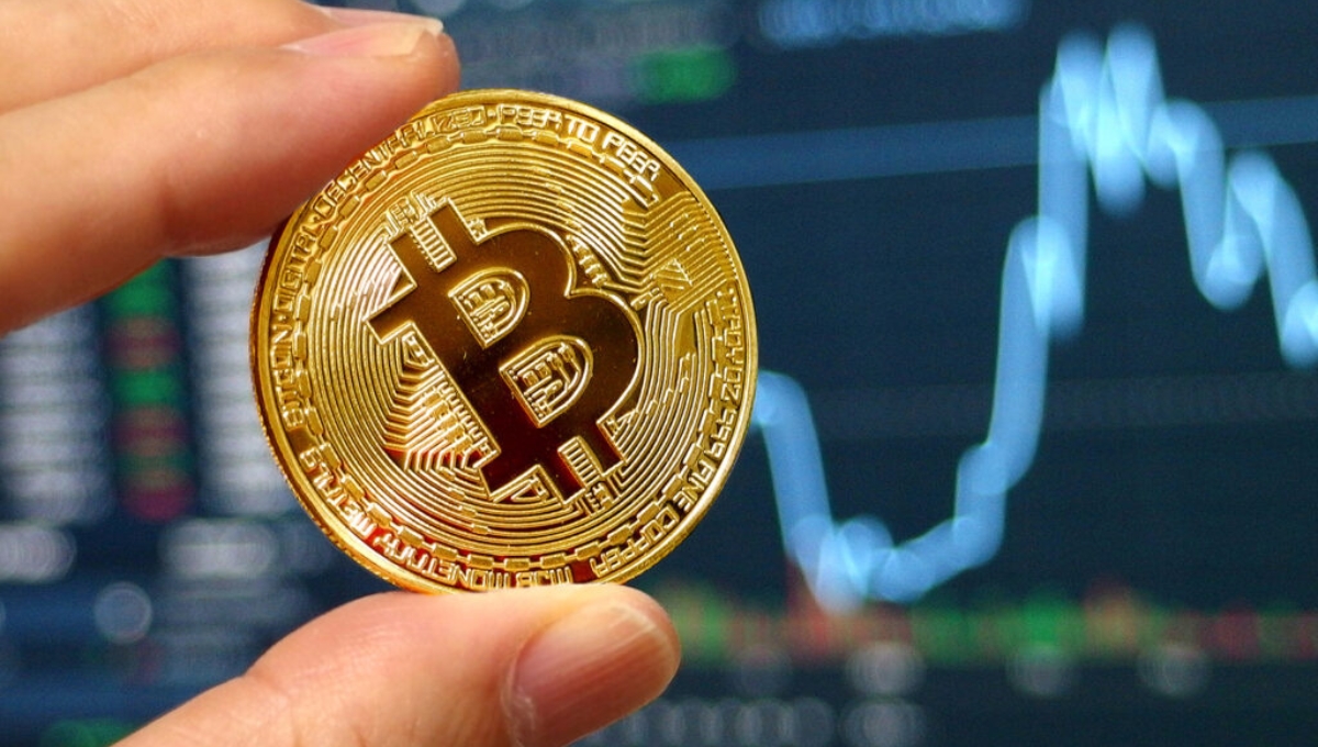 Bitcoin Meets Banking: Japan Prepares to Let Banks Hold Crypto