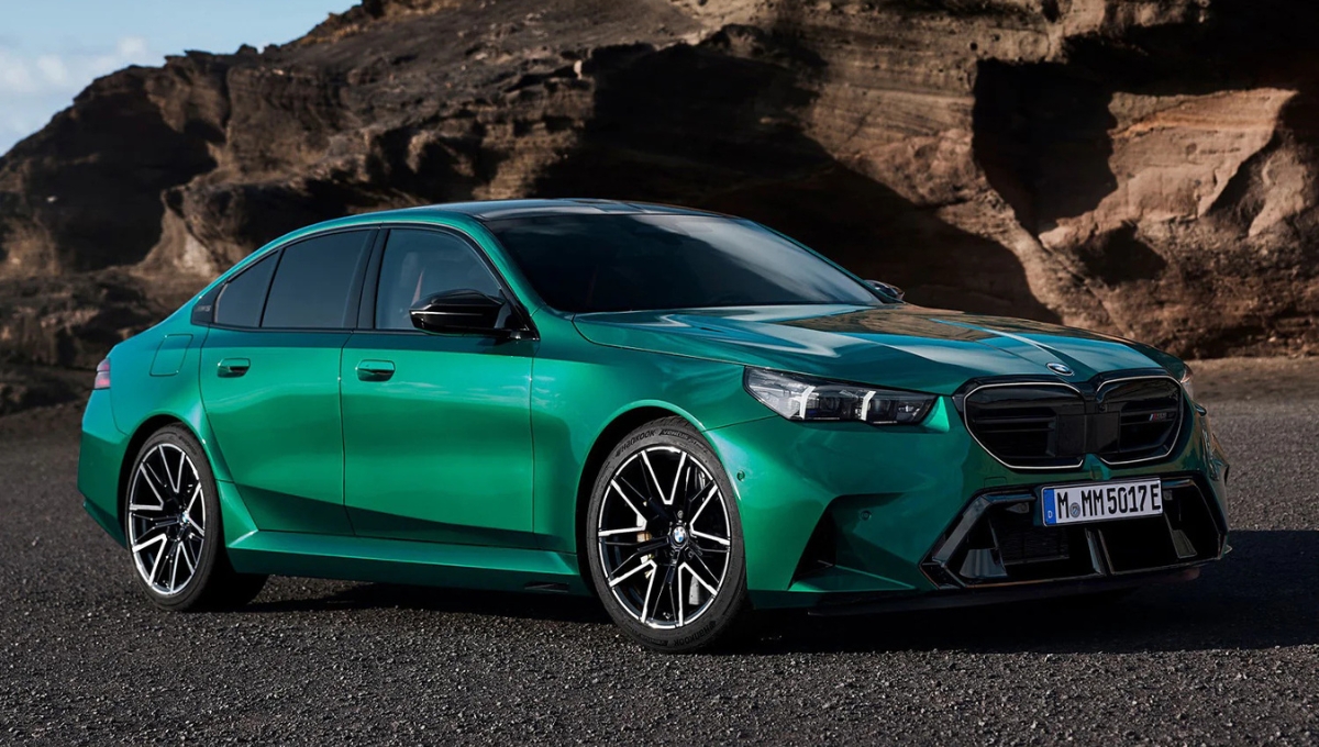 BMW M5 2025: 717bhp Power, Luxury Sedan with AWD Price Starts at Rs1.8 Crore