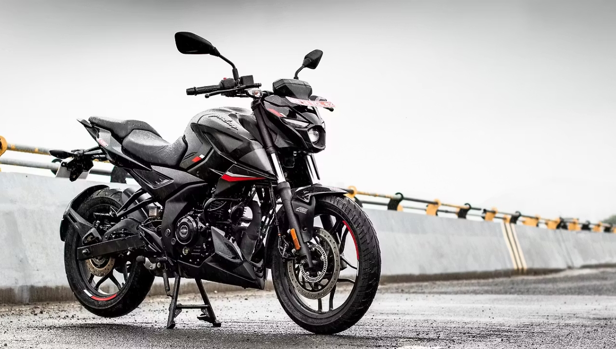 Bajaj Pulsar N160: Power, Performance, and Style in a Compact Beast