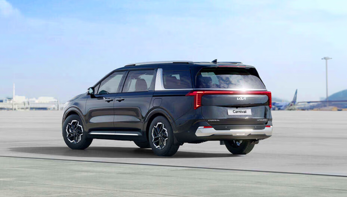 Kia Carnival 2025: Luxury 7-Seater MPV with 190BHP Power and Rs 40 Lakh Price Tag