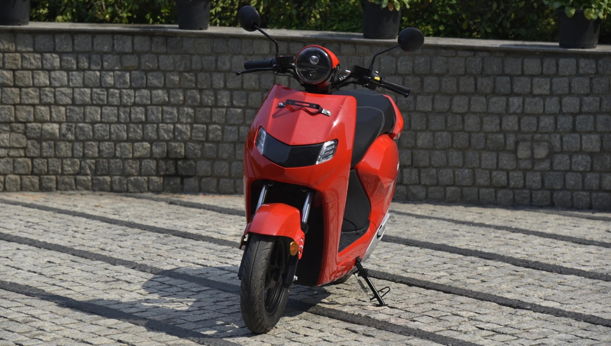 Bounce Infinity E1: Smart Electric Scooter with 85 Nm Torque and 65 kmph Speed Price Starts at Rs1.25 Lakh