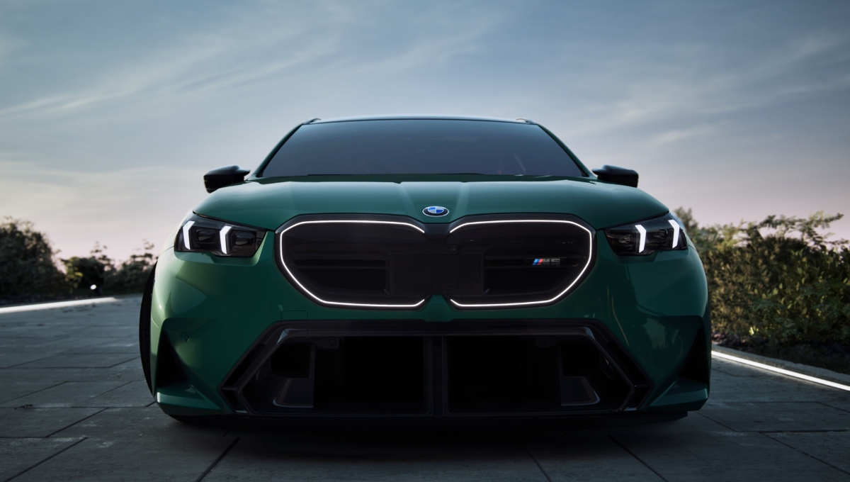 BMW M5 2025: 717bhp Power, Luxury Sedan with AWD Price Starts at Rs1.8 Crore