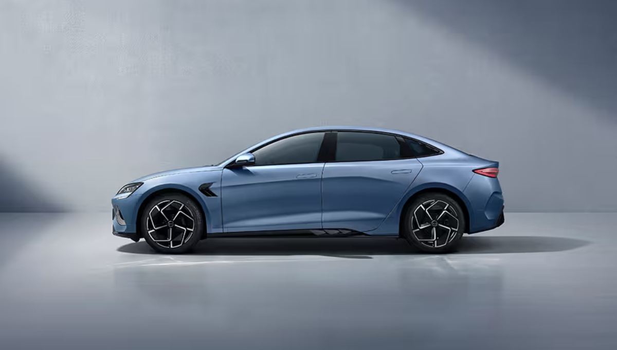 BYD Seal 2025: 523bhp Electric Sedan with 580 km Range Price Starting at Rs45 Lakh