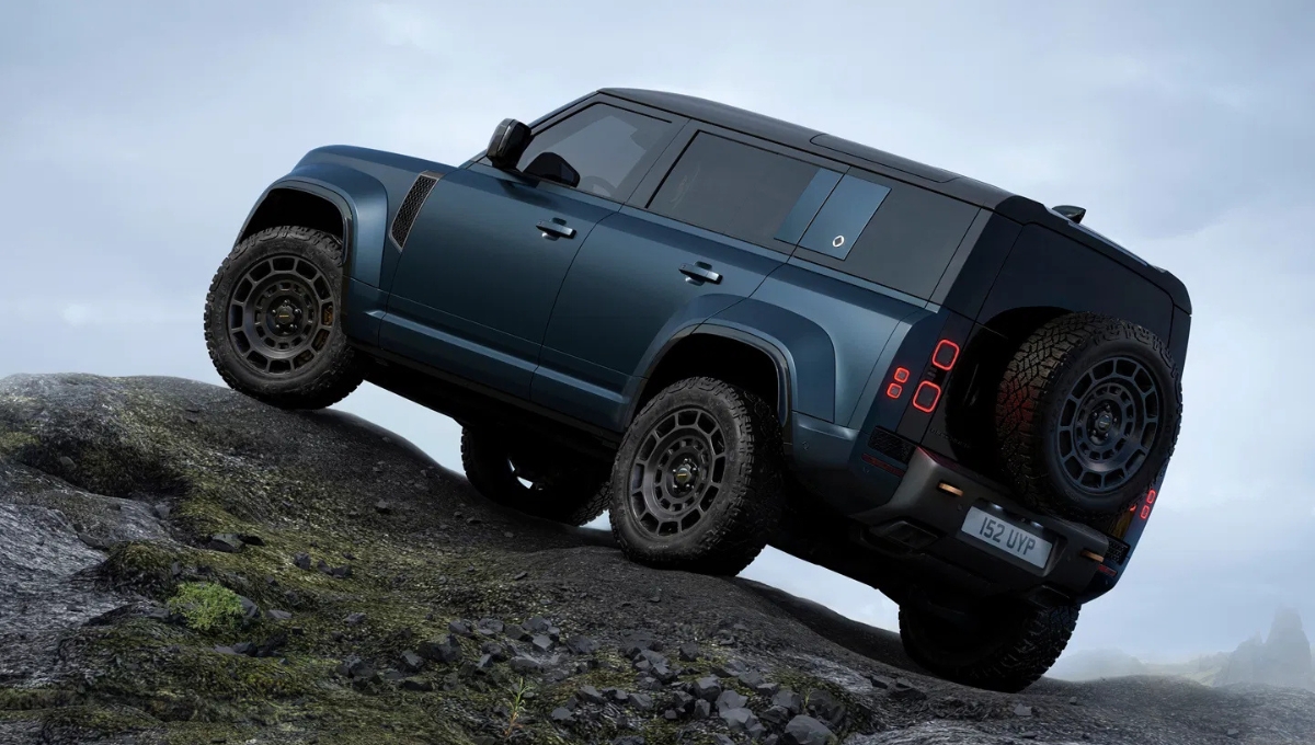 Land Rover Defender 2025: 626bhp Power, Luxury Interiors and Starting Price Rs1.5 Crore