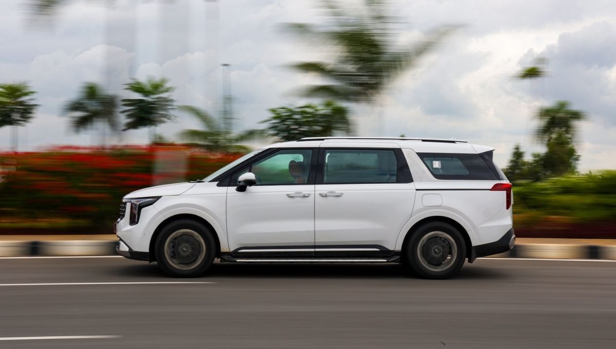 Kia Carnival 2025: Luxurious 7-Seater MUV with Diesel Engine, Advanced Safety, Starting at Rs35 Lakh