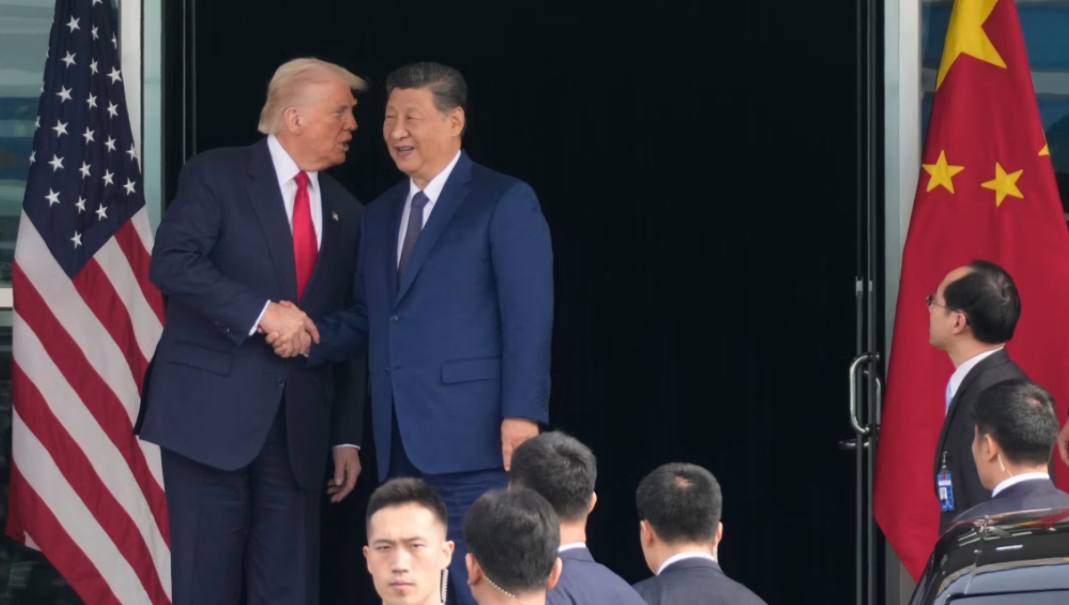 Wall Street: Slightly Recovers as US-China Meeting Hopes Rise and Banking Sector Concerns Persist