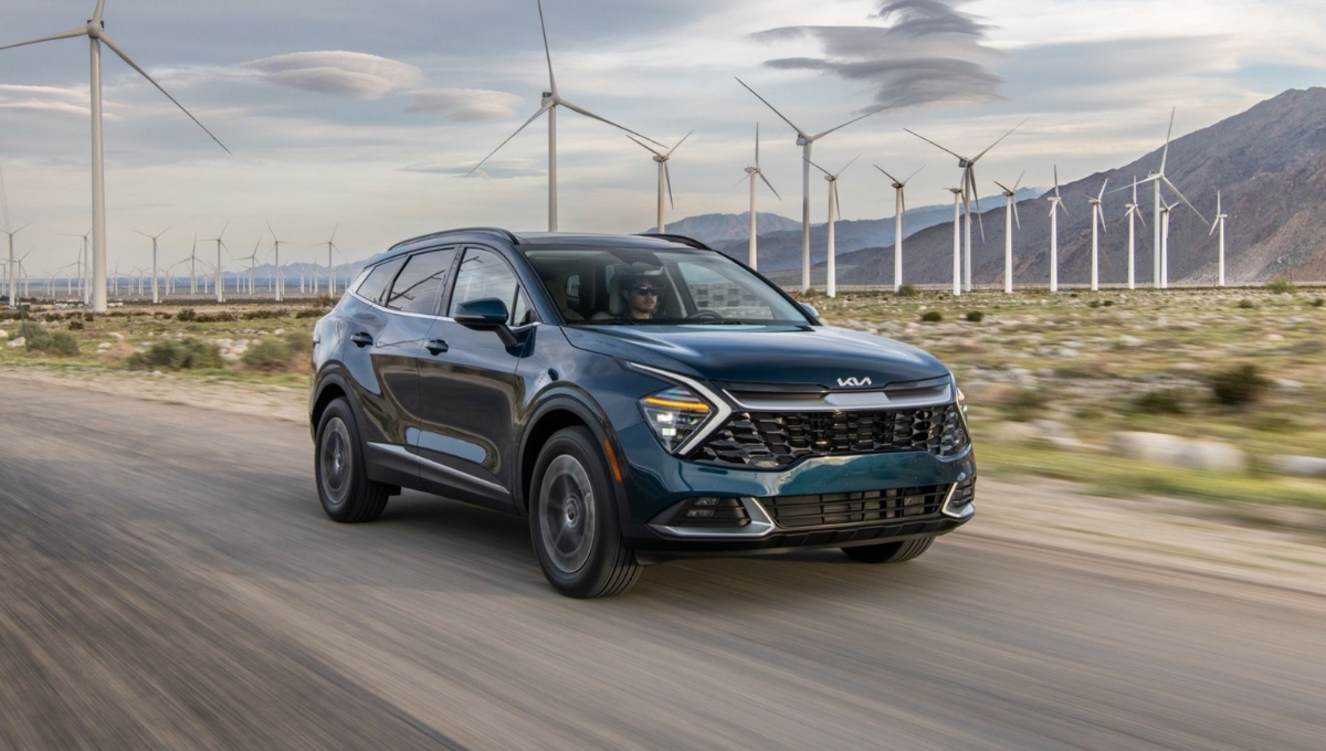 Kia Sportage Hybrid 2025: Futuristic Design, Hybrid Power, and Premium Comfort