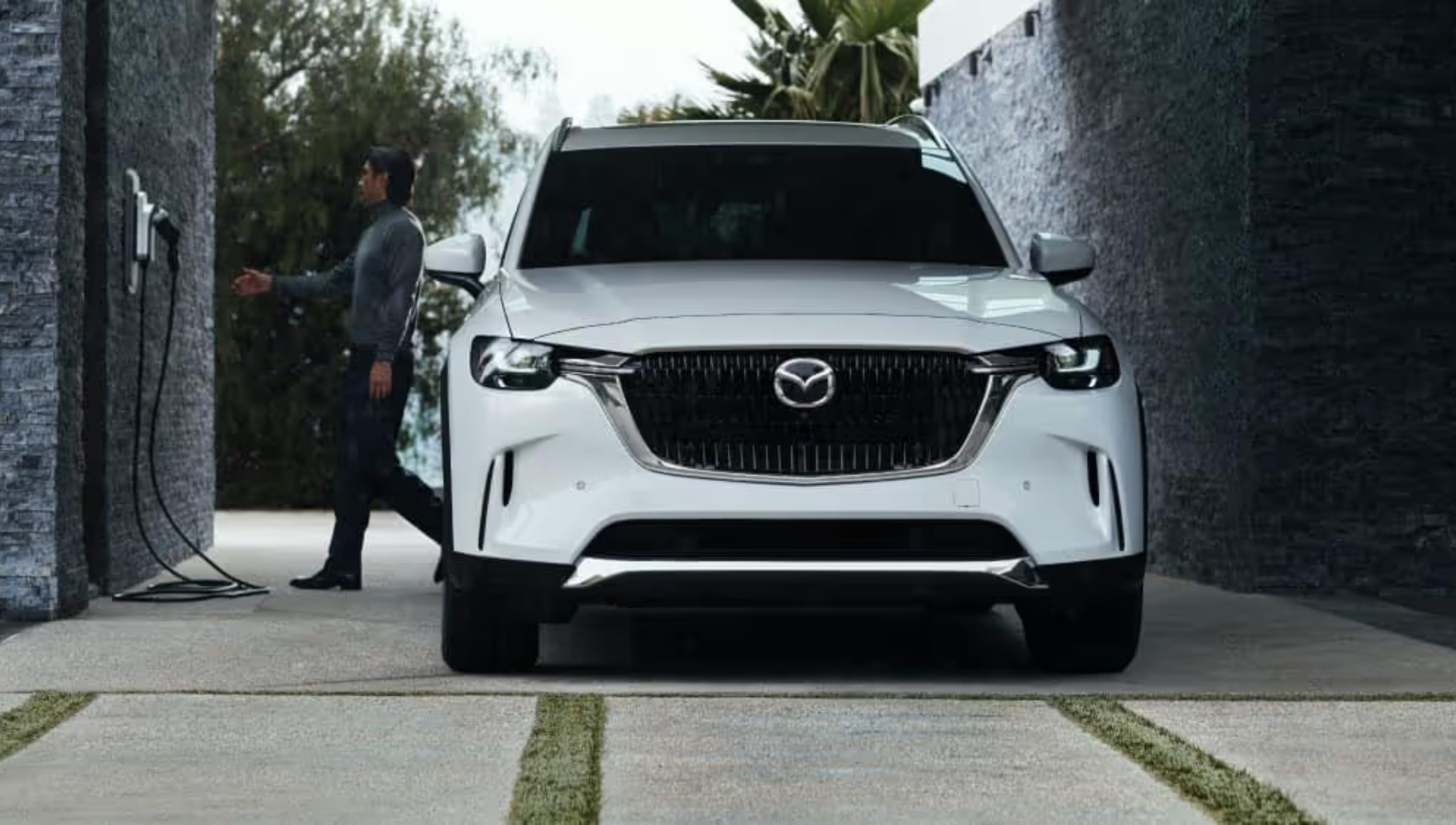 Mazda CX-90 Hybrid 2025: A new combination of luxury, power and electric efficiency