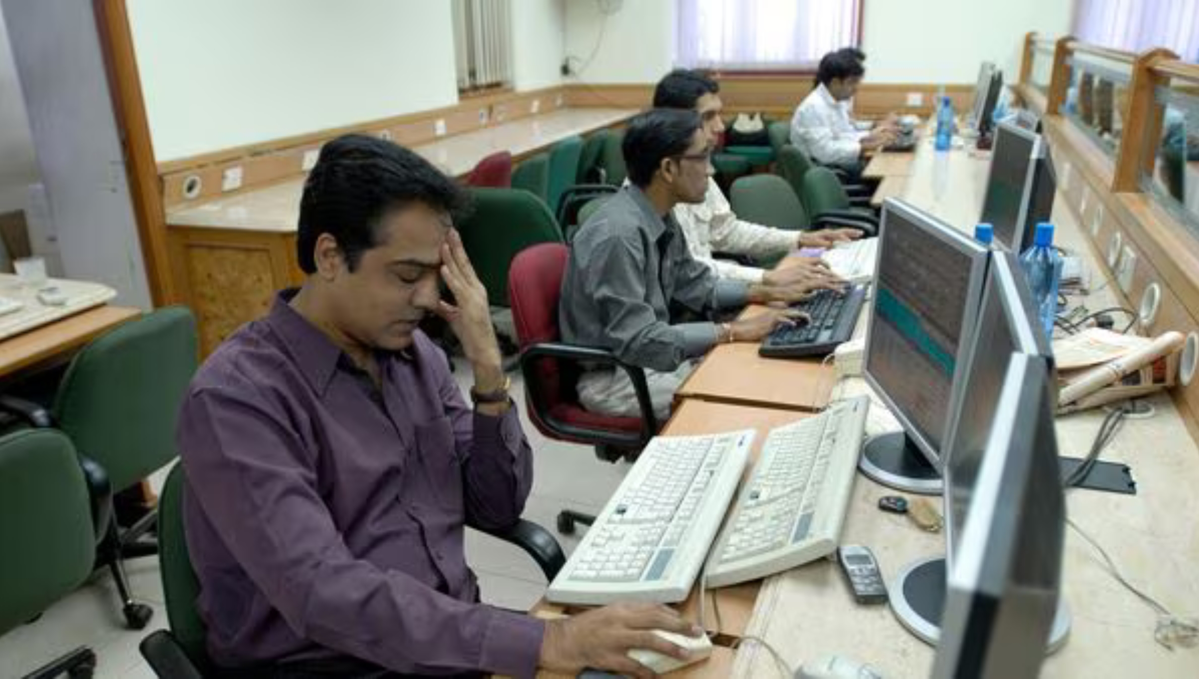 Sensex falls 1,300 points, Nifty 50 nears 25,300 Find out why the Indian stock market is under pressure