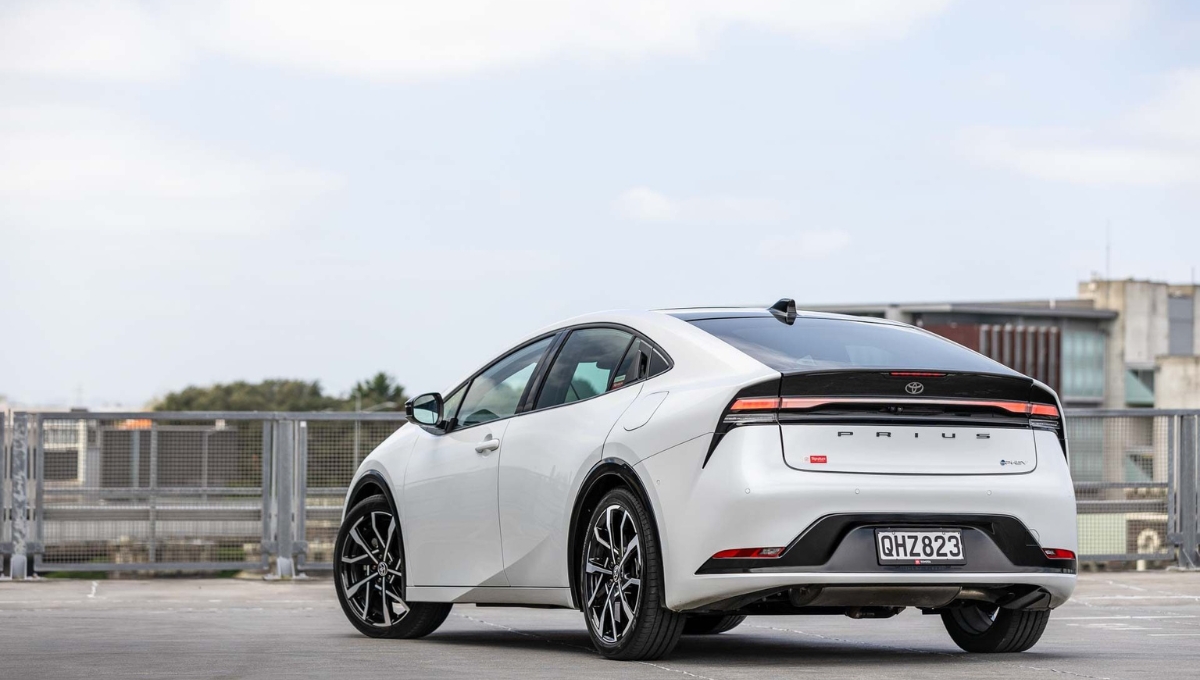 Toyota Prius PHEV 2025: Now even more stylish, powerful and fuel-efficient