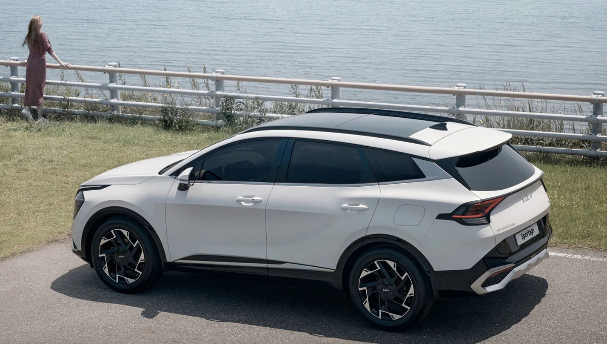 Kia Sportage Hybrid 2025: Futuristic Design, Hybrid Power, and Premium Comfort