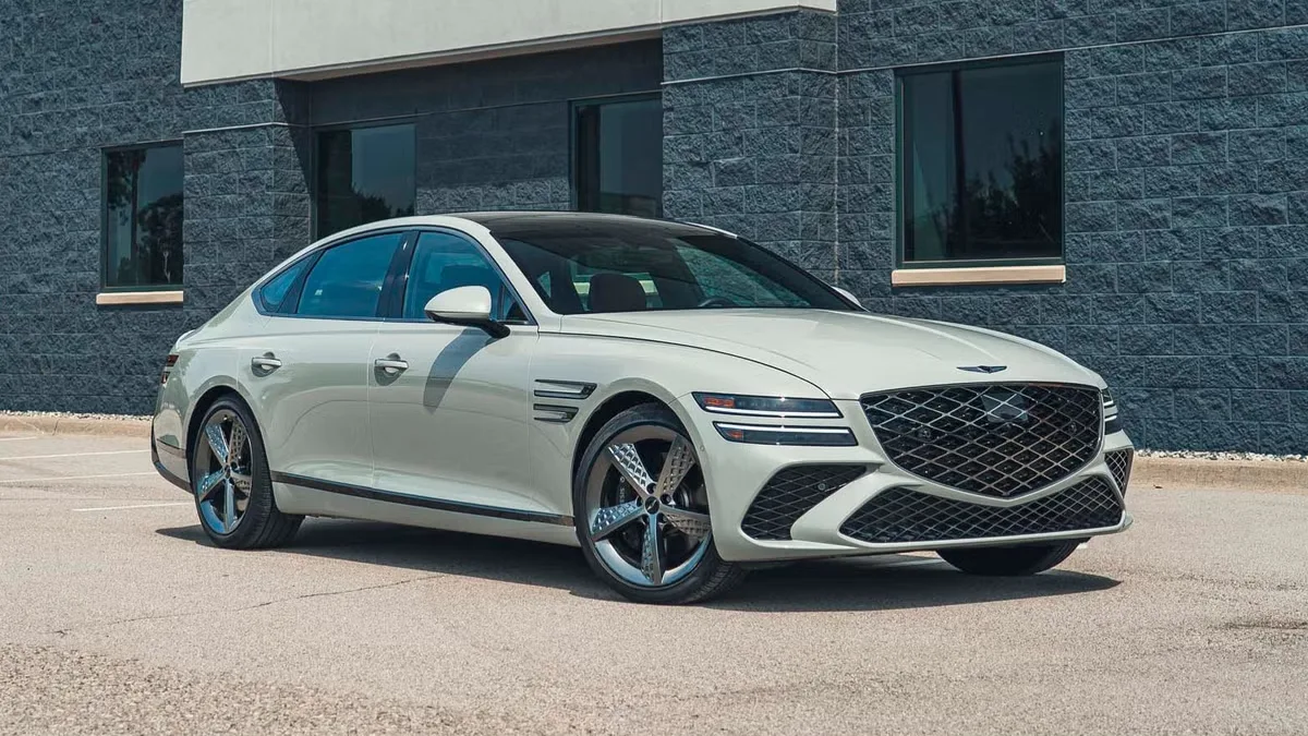 2025 Genesis G80